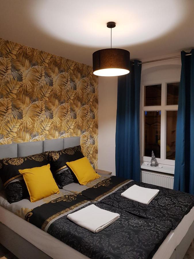 Apartament Przy Placu Piastowskim Jelenia Gora Exterior photo