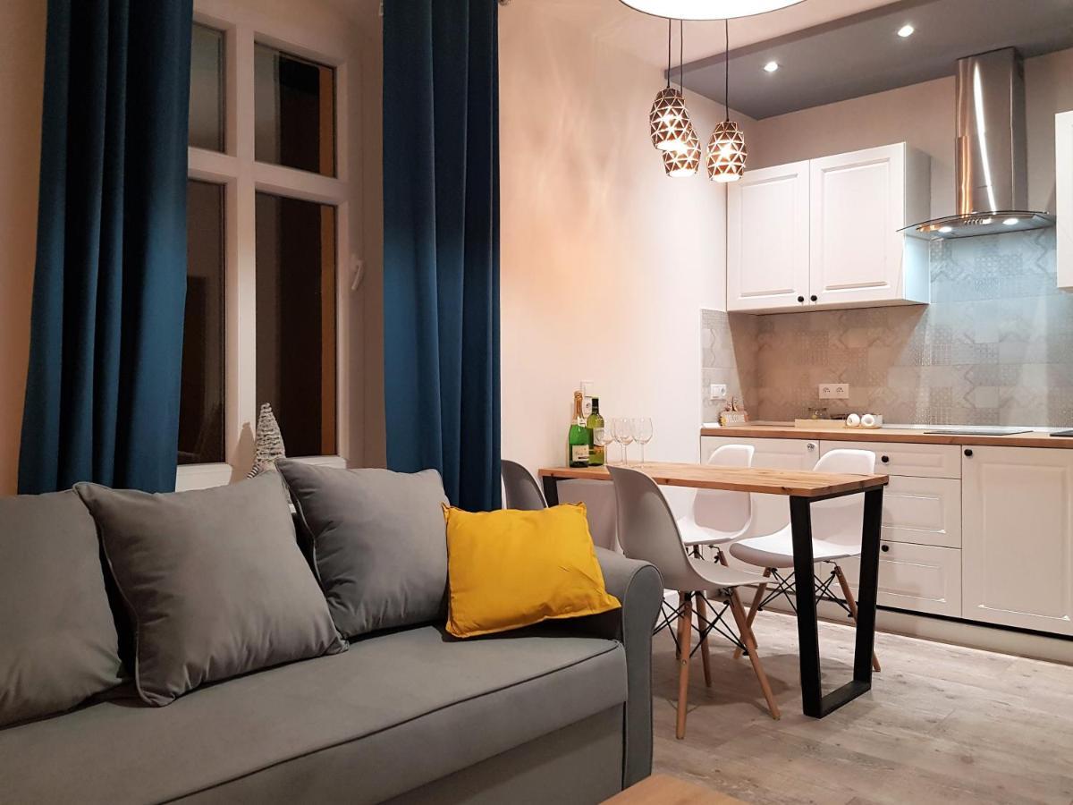 Apartament Przy Placu Piastowskim Jelenia Gora Exterior photo